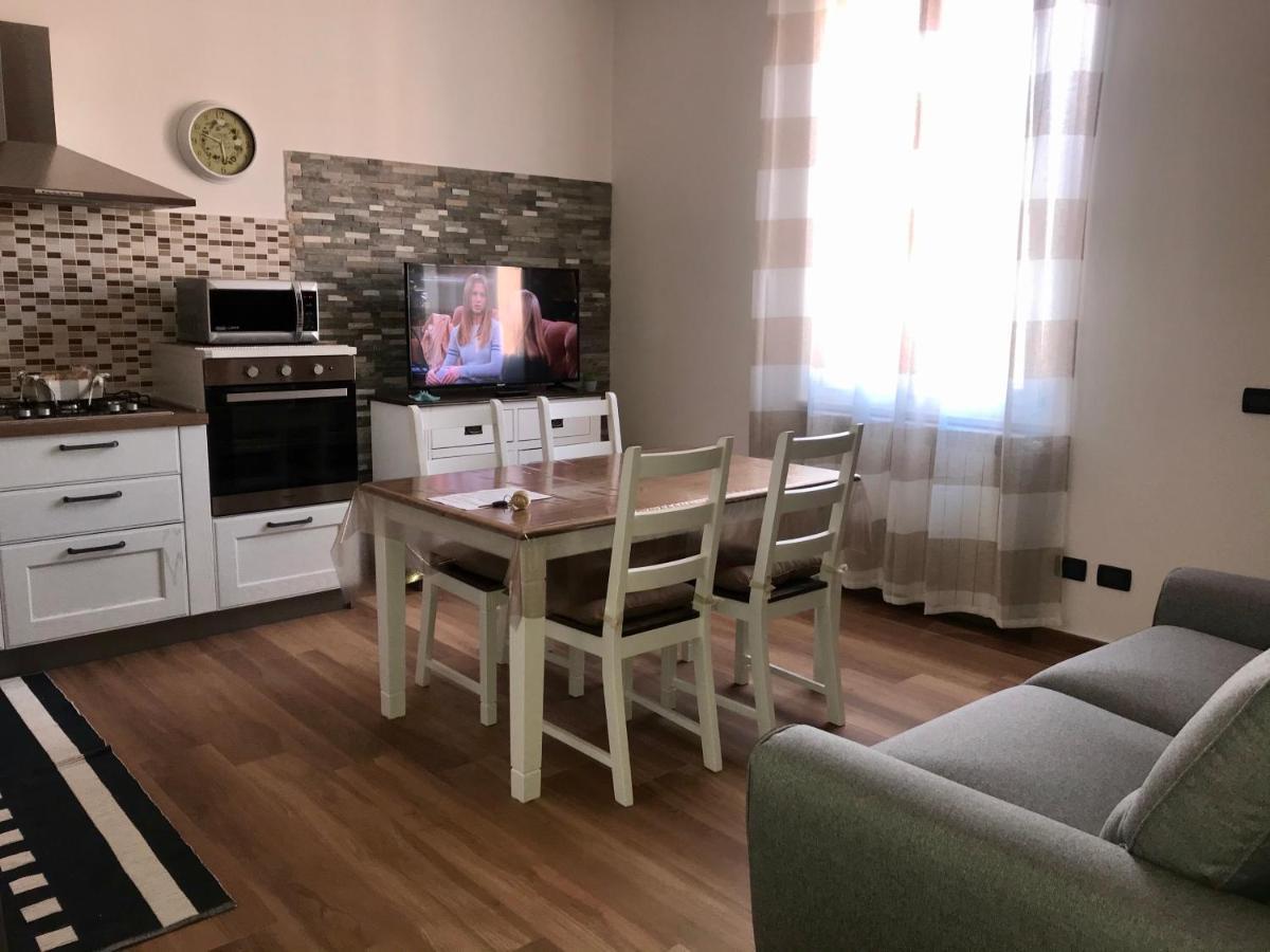 Casa Vacanze Beach House Vicino Alla Stazione 斯培西亚 外观 照片
